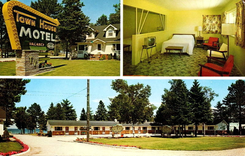 Town House Motel (Quality Inn) - Old Postcard (newer photo)